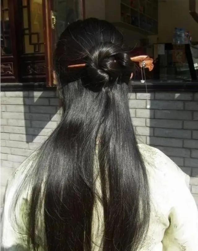 古裝發(fā)型怎么弄-簡(jiǎn)單古裝發(fā)型教程圖解