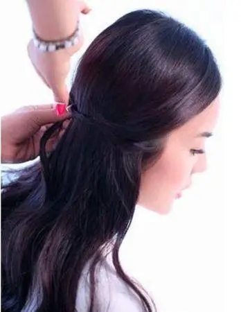 簡(jiǎn)單編發(fā)教程中長(zhǎng)發(fā)-中長(zhǎng)頭發(fā)的編法簡(jiǎn)單易學(xué) 簡(jiǎn)單編發(fā)教程中長(zhǎng)發(fā)-中長(zhǎng)頭發(fā)的編法簡(jiǎn)單易學(xué)