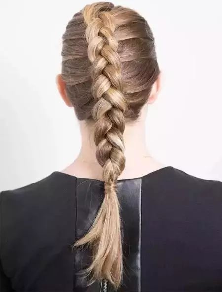 扎頭發教程簡單又好看-7款好看又簡單的編發教程