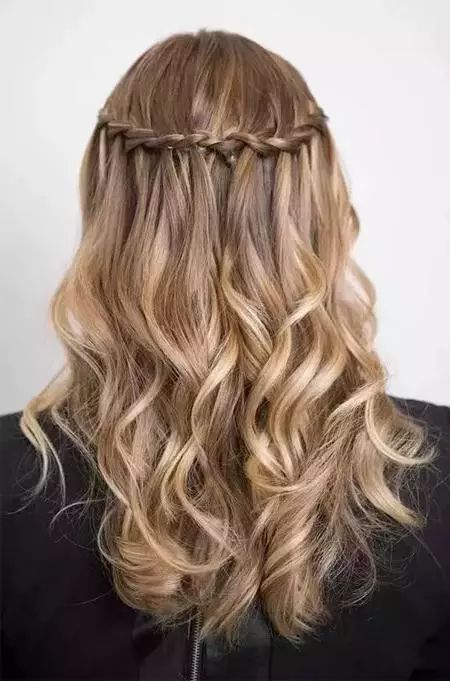 扎頭發教程簡單又好看-7款好看又簡單的編發教程