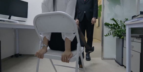 阿西美女室友隱藏路線怎么選-阿西美女室友隱藏結局達成方法